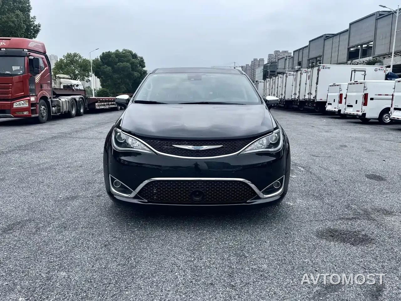 Chrysler Grand Caravan PHEV (Import) 2019 3.6L Plug-in Hybrid — фото 3