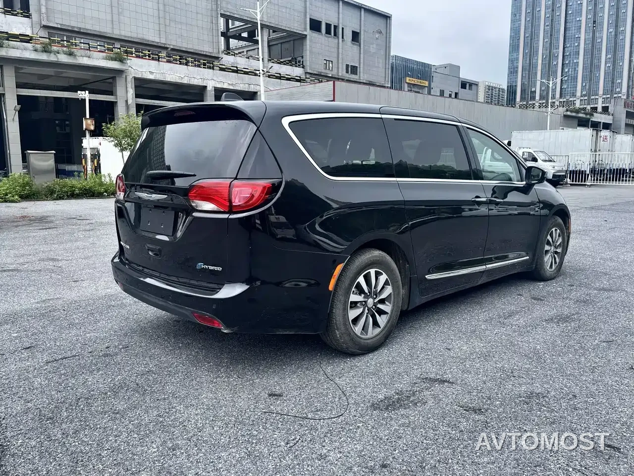 Chrysler Grand Caravan PHEV (Import) 2019 3.6L Plug-in Hybrid — фото 5