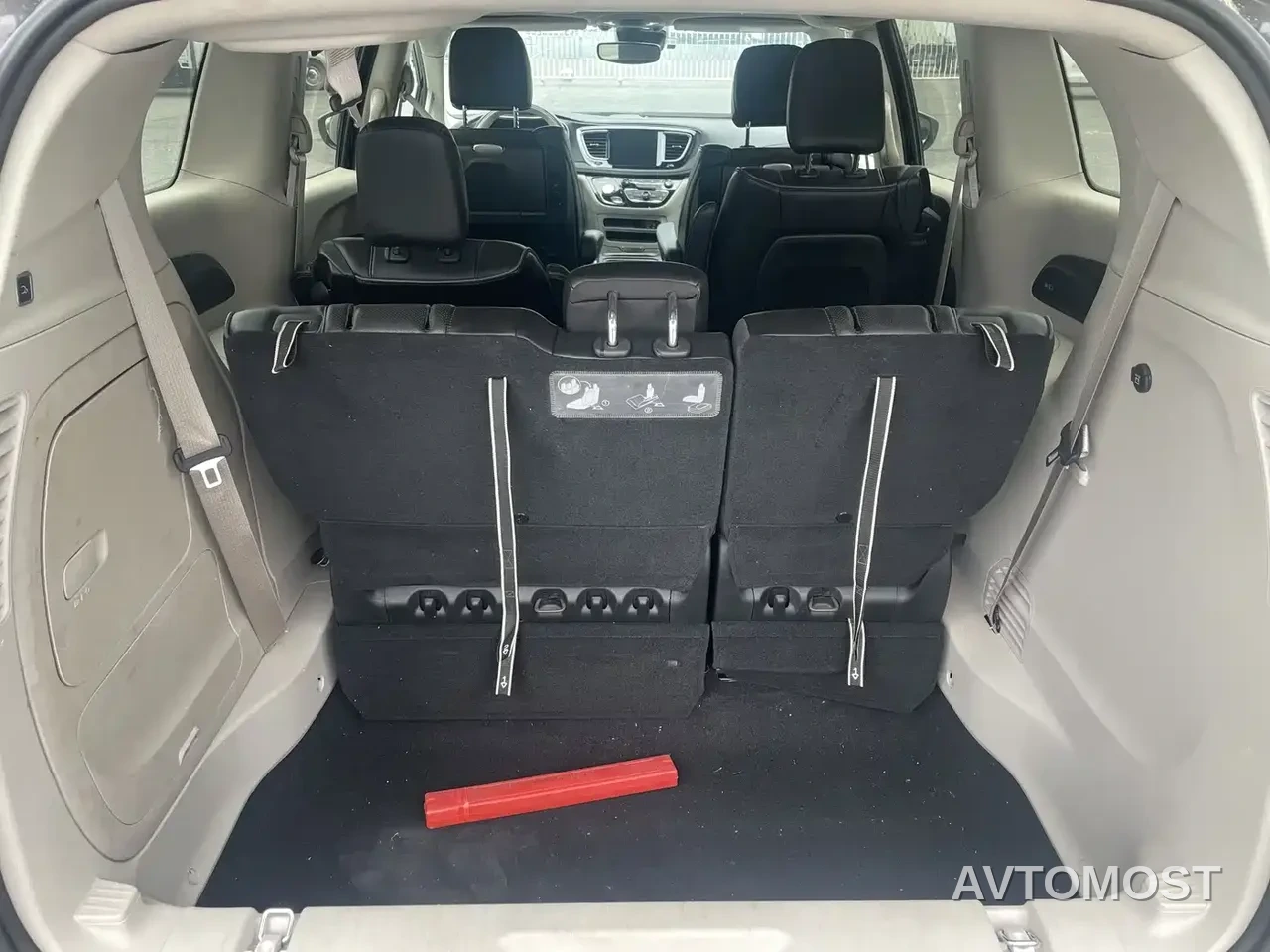 Chrysler Grand Caravan PHEV (Import) 2019 3.6L Plug-in Hybrid — фото 15