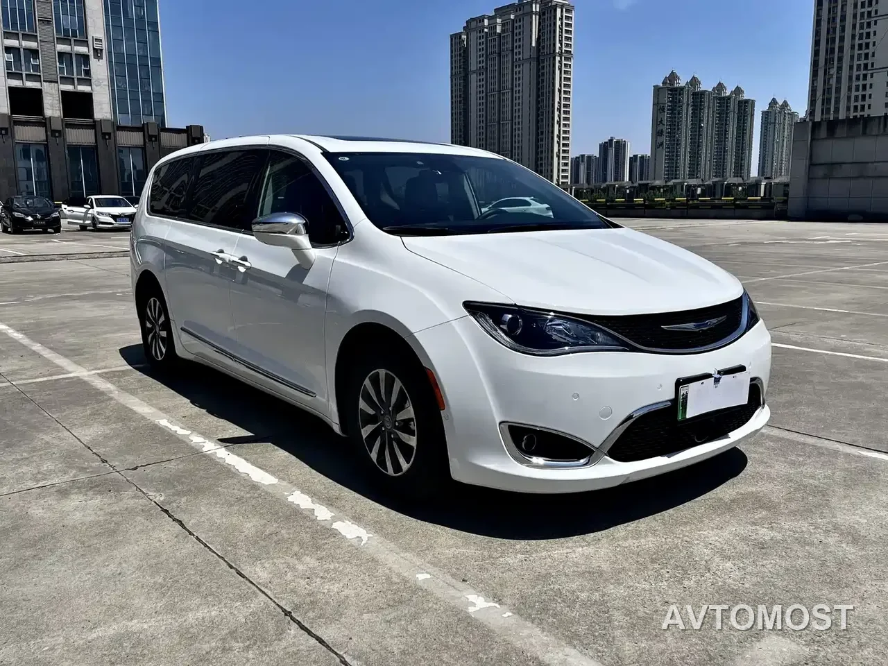 Chrysler Grand Caravan PHEV (Import) 2019 3.6L Plug-in Hybrid — фото 2