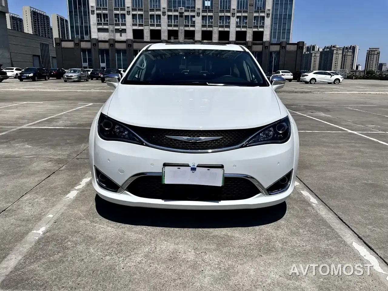Chrysler Grand Caravan PHEV (Import) 2019 3.6L Plug-in Hybrid — фото 4