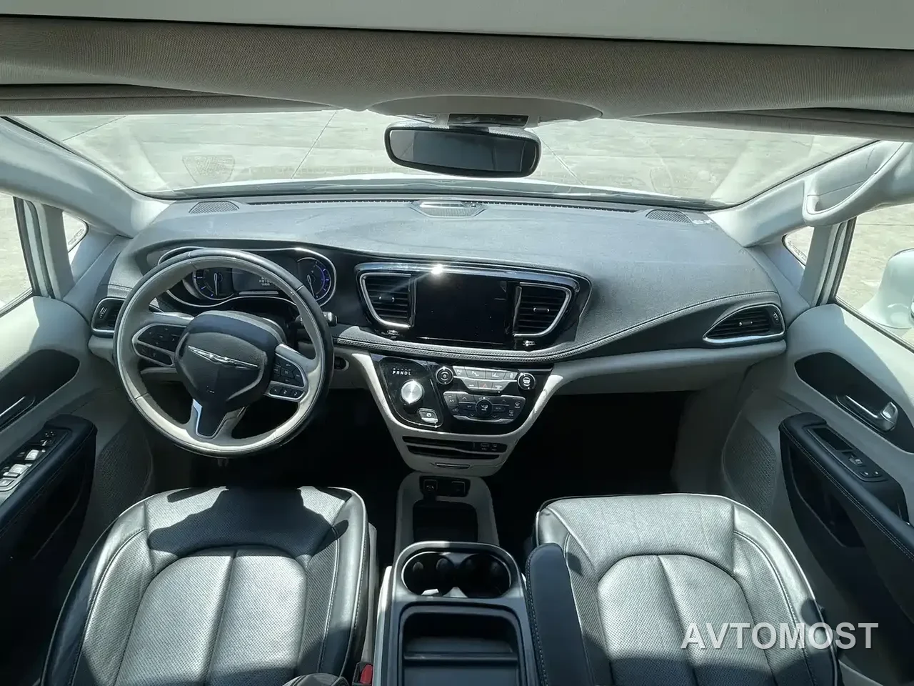 Chrysler Grand Caravan PHEV (Import) 2019 3.6L Plug-in Hybrid — фото 14