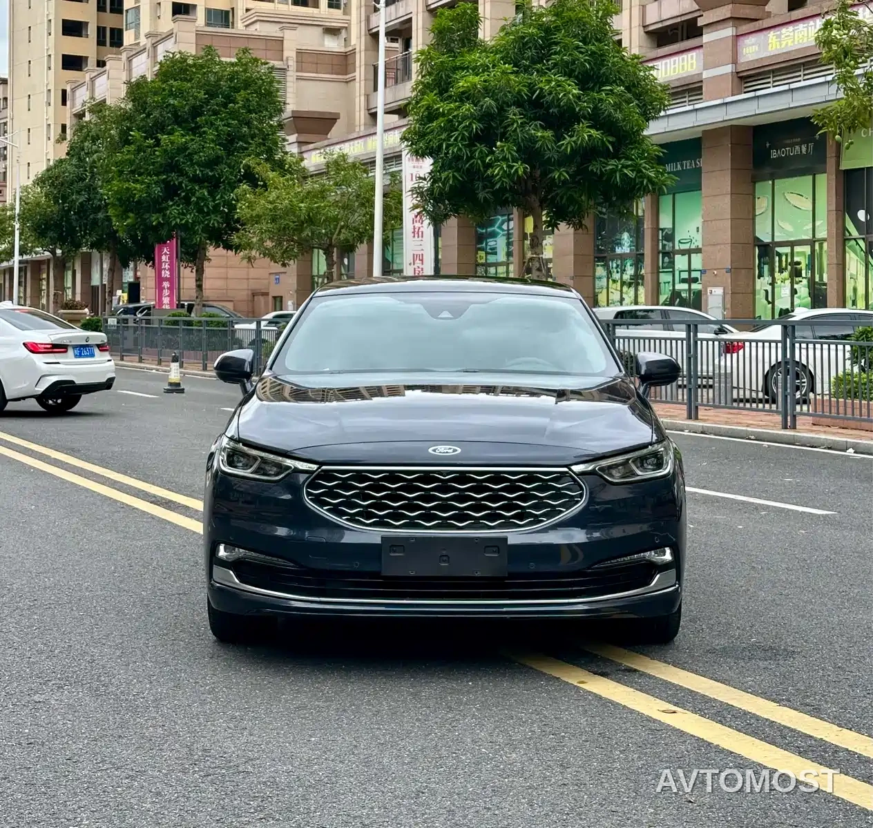 Ford Taurus 2019 EcoBoost 245 Vignale Ultimate Edition — фото 2