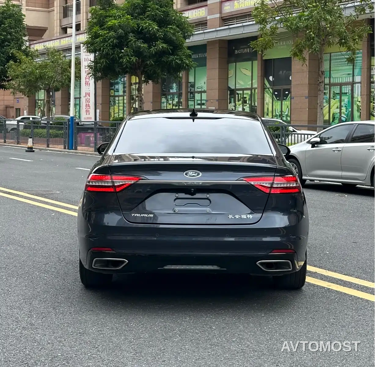 Ford Taurus 2019 EcoBoost 245 Vignale Ultimate Edition — фото 8
