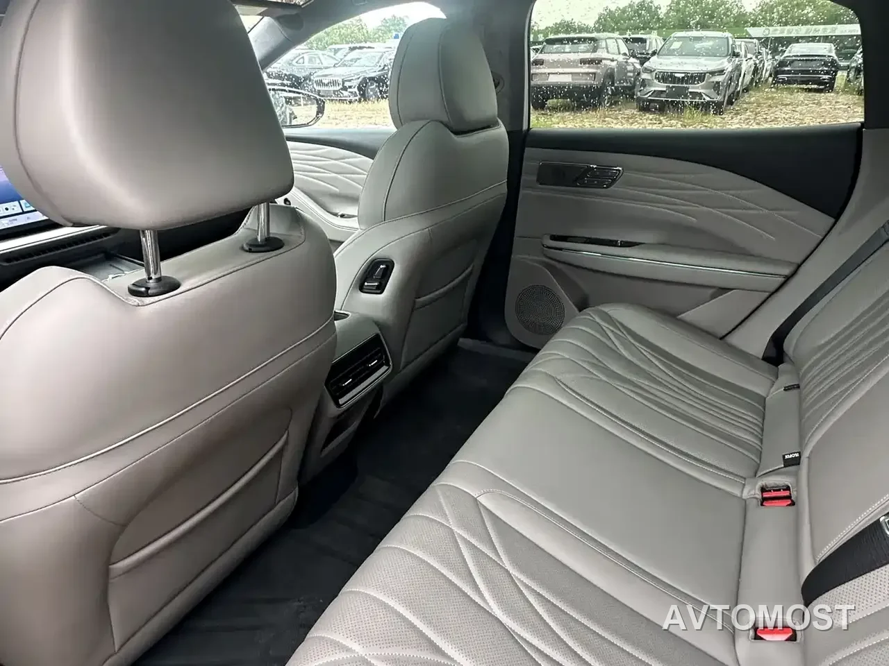 Geely Galaxy Xingyao 8 2025 130km EM-i Premium Edition — фото 5