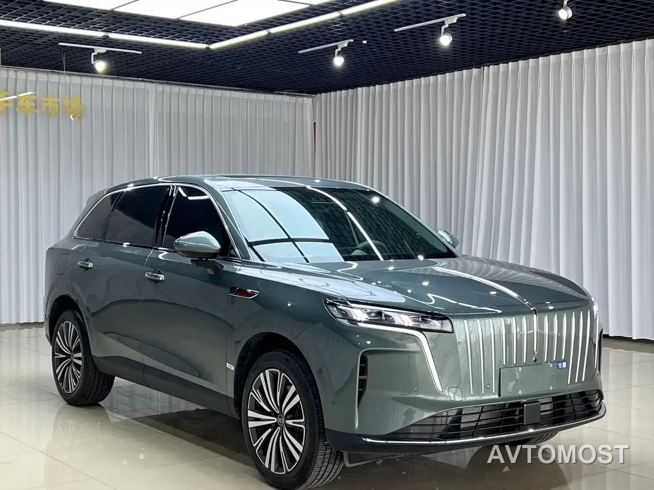 Hongqi HS6 PHEV 2026 Model 220 Intelligent Hybrid Edition — фото 3