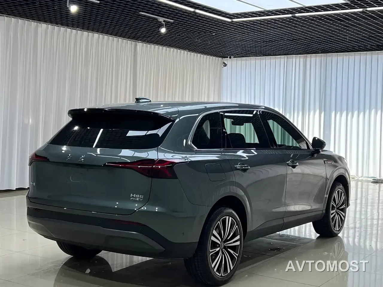 Hongqi HS6 PHEV 2026 Model 220 Intelligent Hybrid Edition — фото 4