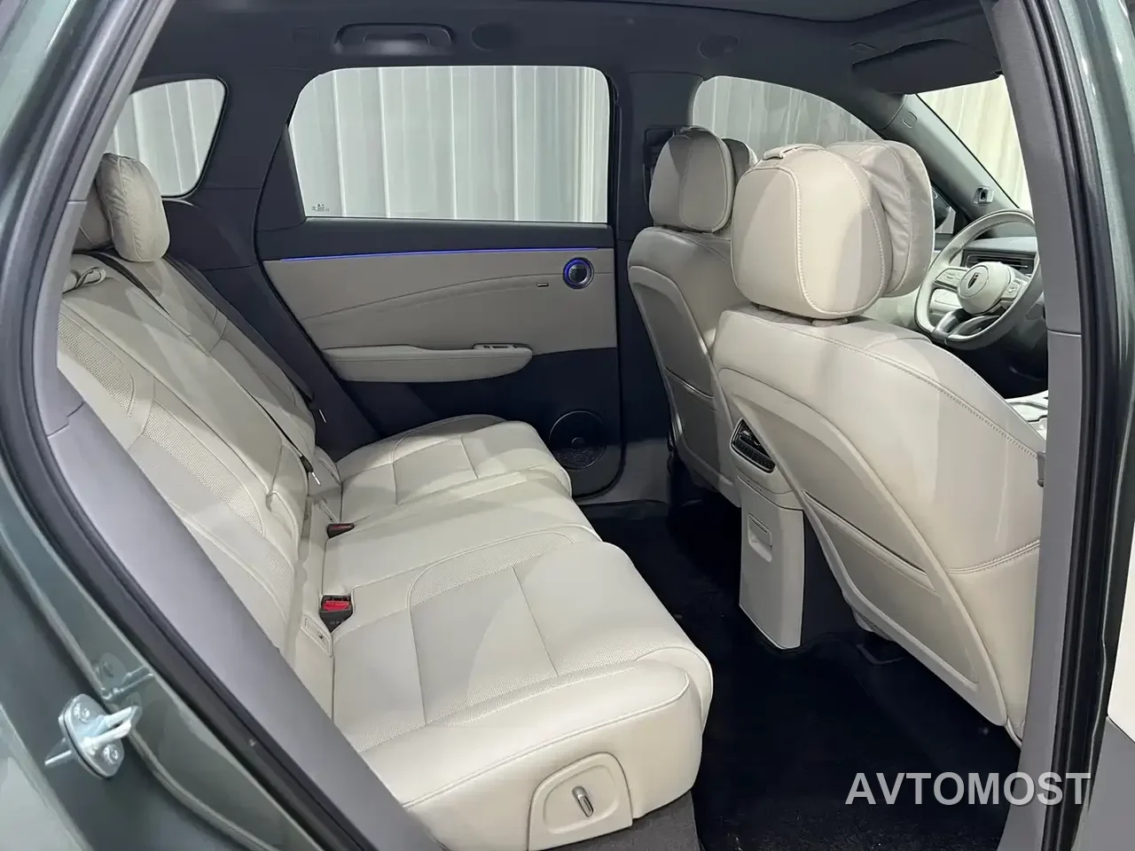Hongqi HS6 PHEV 2026 Model 220 Intelligent Hybrid Edition — фото 10