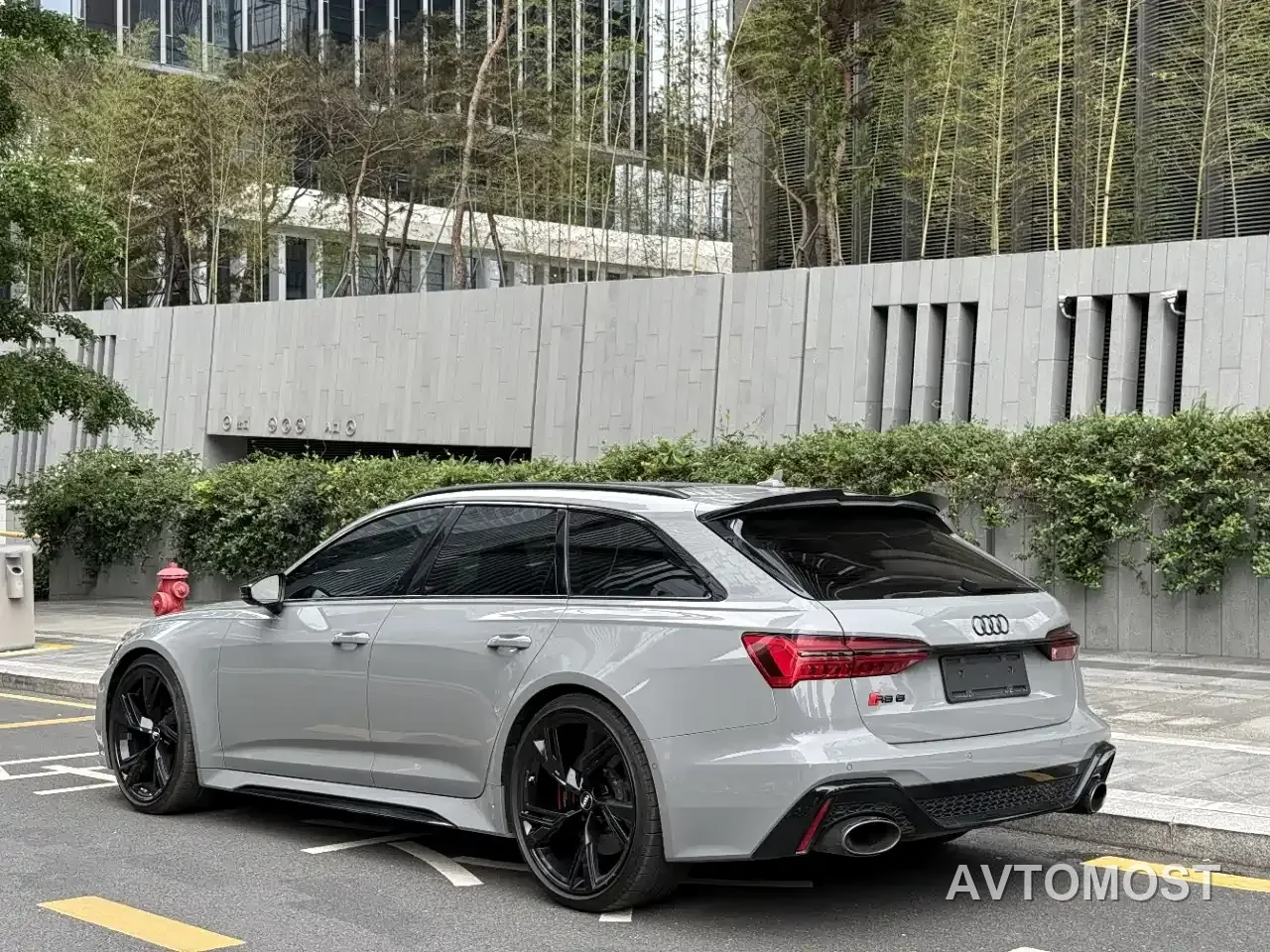 Audi RS 6 2021 RS 6 4.0T Avant Premium — фото 2