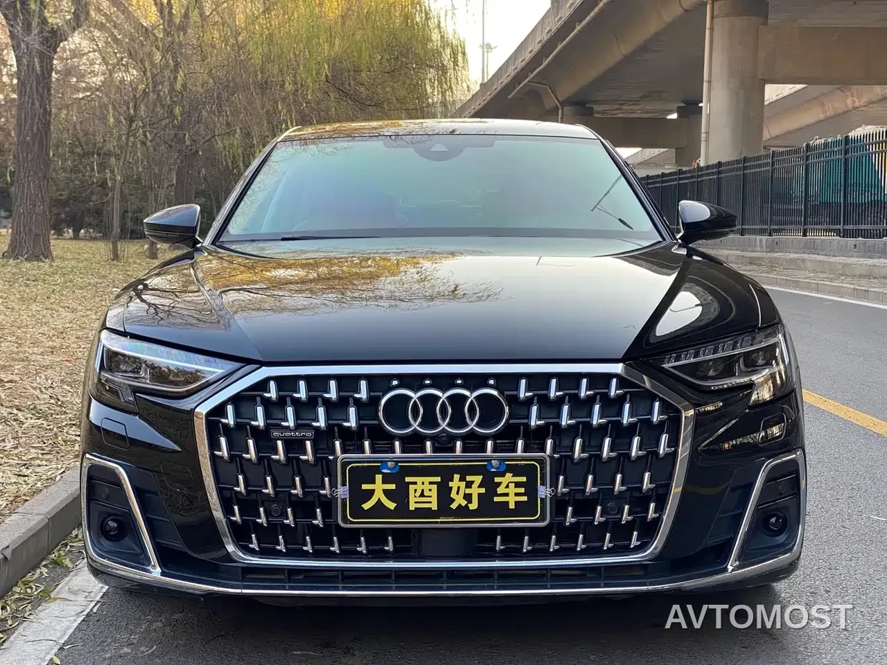 Audi A8 2024 Model A8L 50 TFSI quattro Premium Selection — фото 2