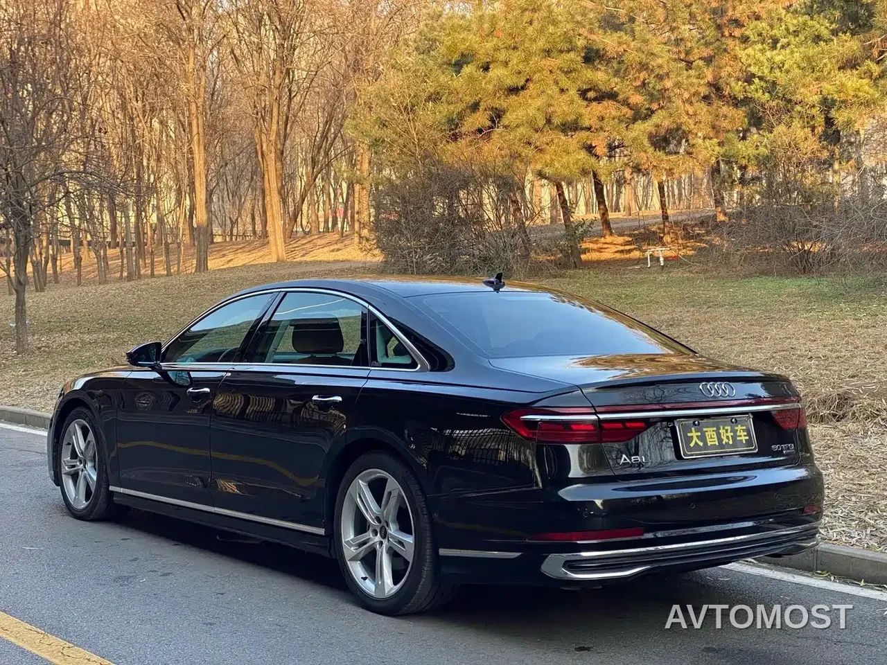 Audi A8 2024 Model A8L 50 TFSI quattro Premium Selection — фото 7