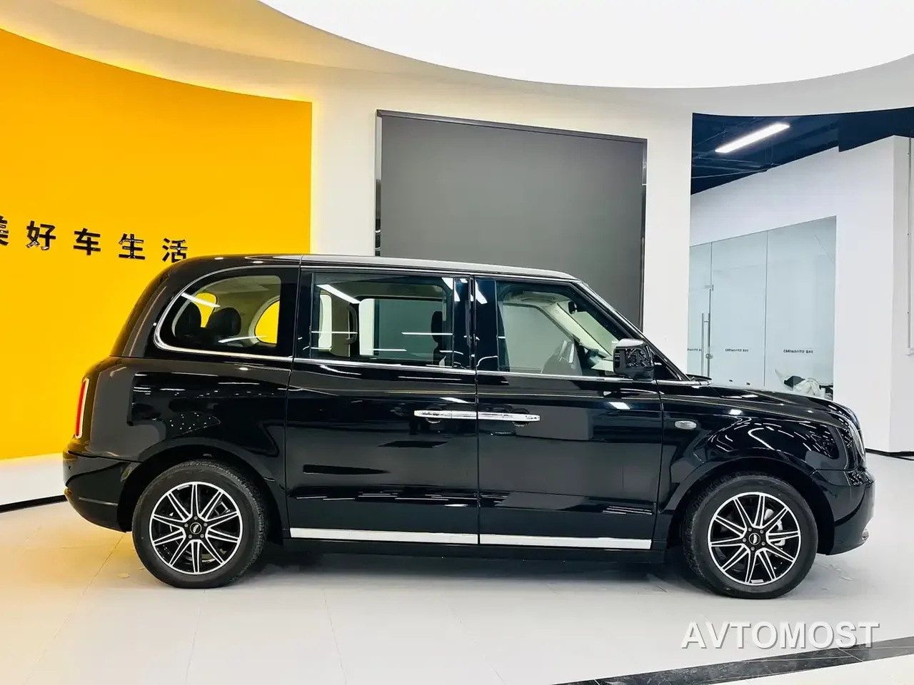 LEVC TX 2022 TX5 Extended Range Freedom Edition — фото 8