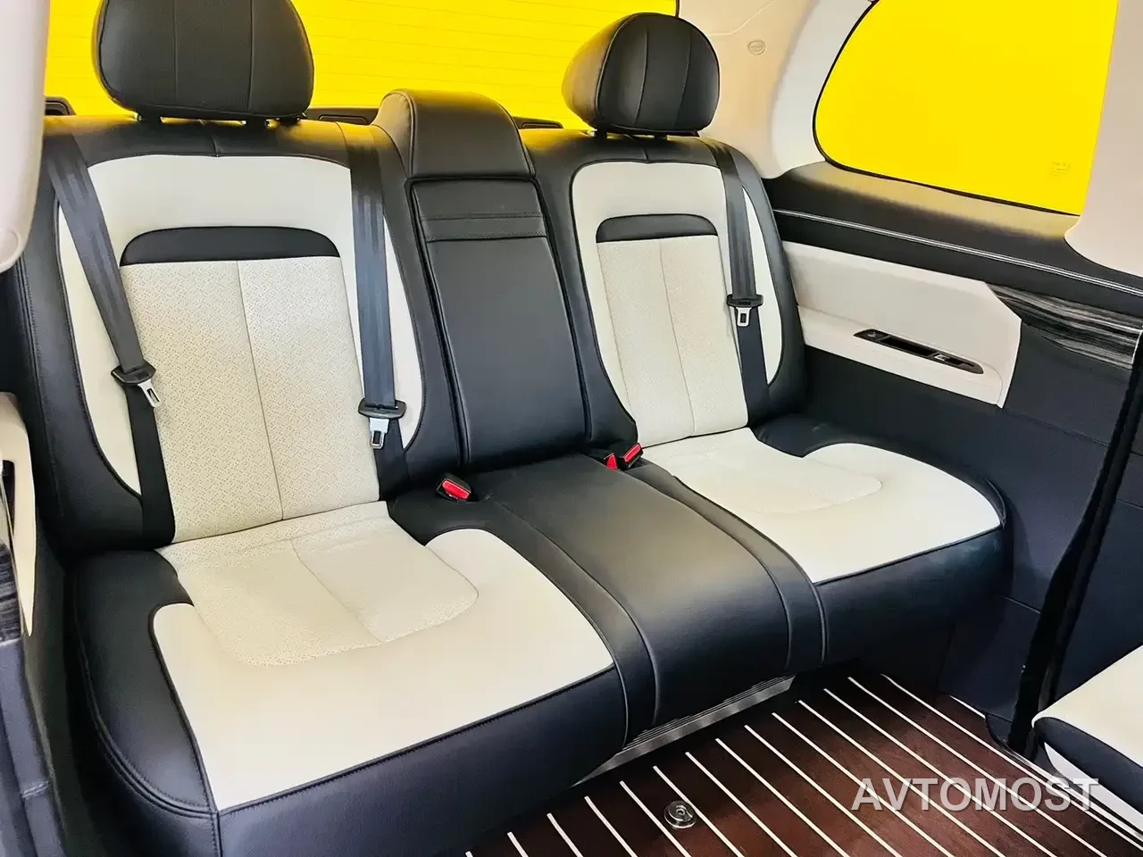 LEVC TX 2022 TX5 Extended Range Freedom Edition — фото 11
