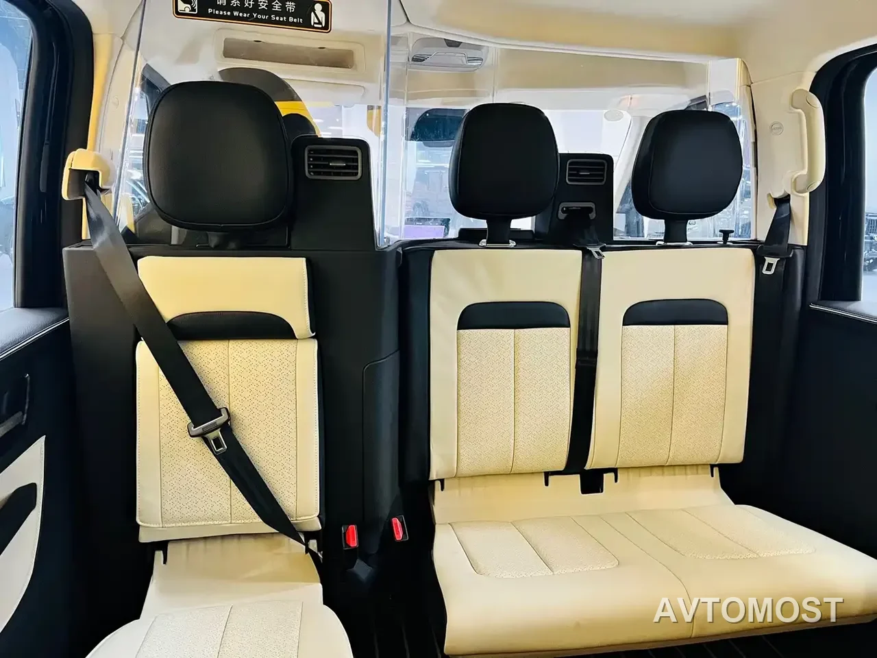 LEVC TX 2022 TX5 Extended Range Freedom Edition — фото 12