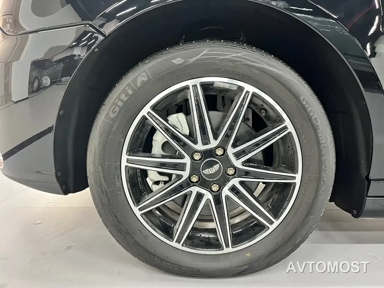 LEVC TX 2022 TX5 Extended Range Freedom Edition — фото 17