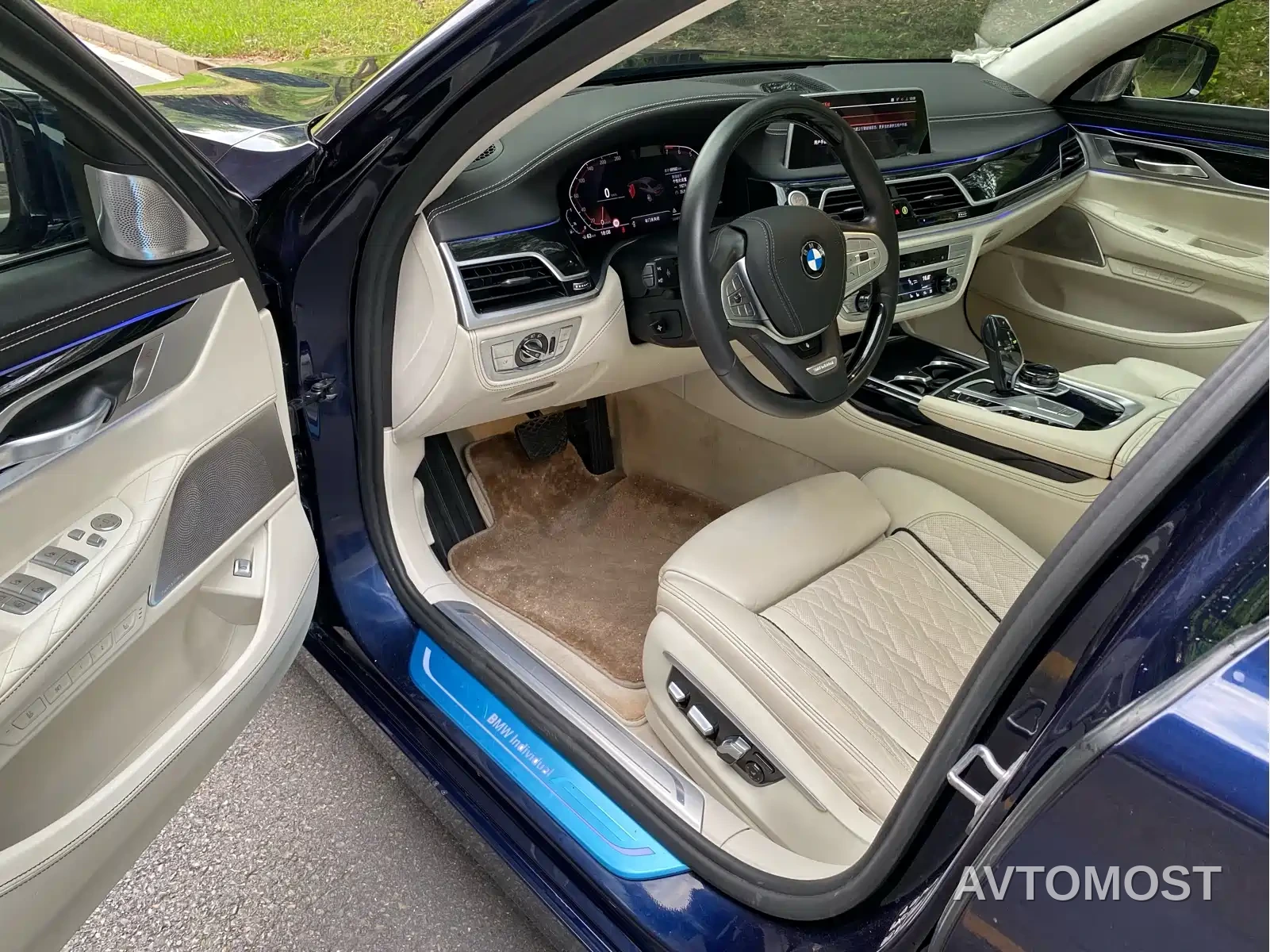 BMW 7 Series 2022 740Li xDrive Executive Luxury Package — фото 4
