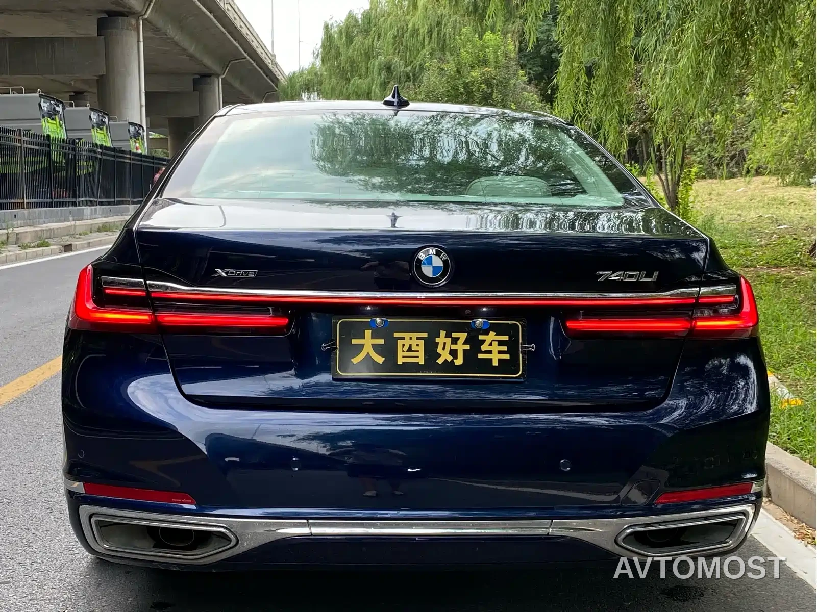 BMW 7 Series 2022 740Li xDrive Executive Luxury Package — фото 8