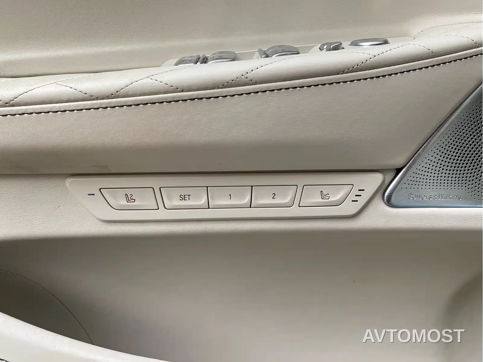 BMW 7 Series 2022 740Li xDrive Executive Luxury Package — фото 14