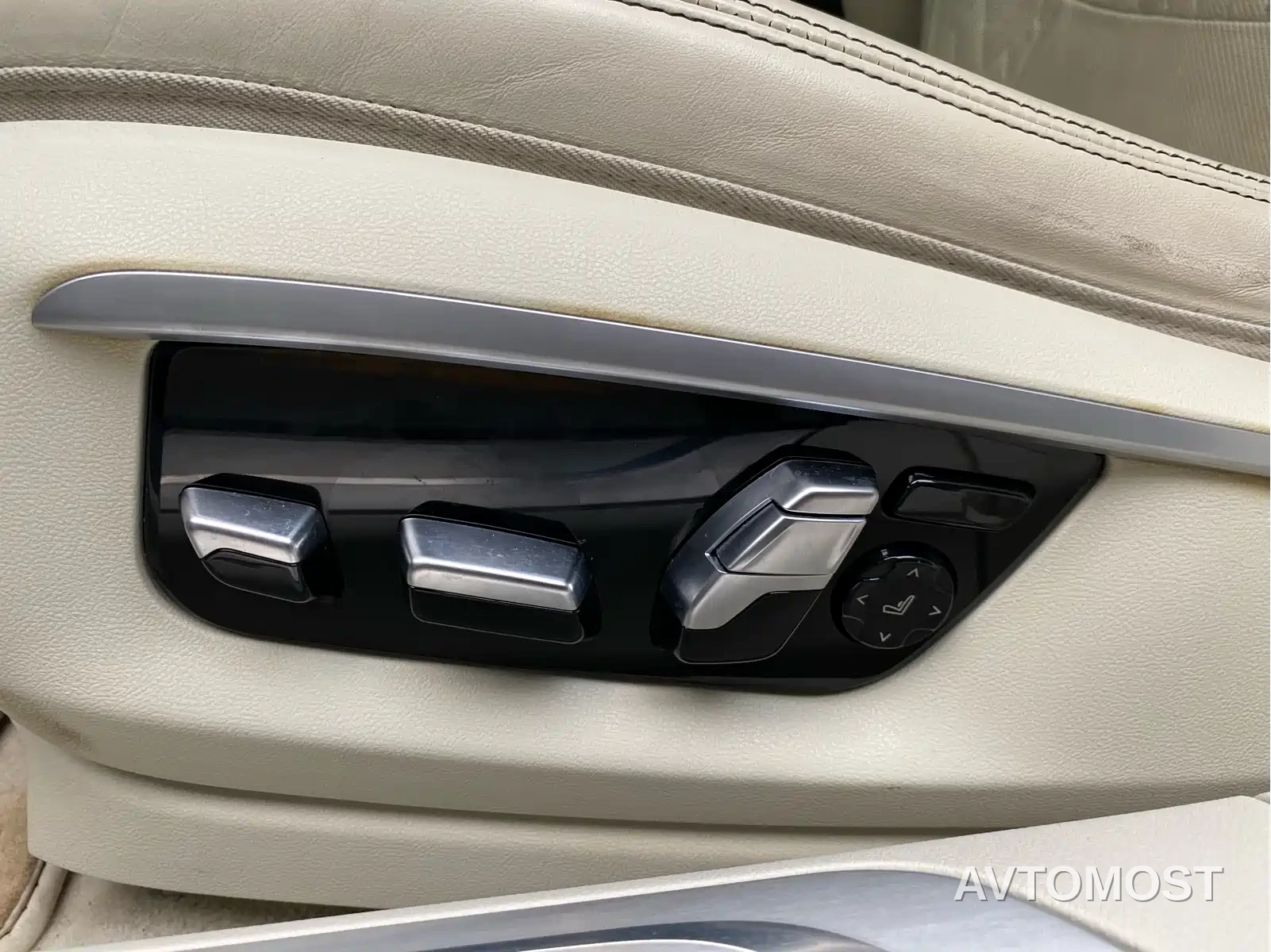 BMW 7 Series 2022 740Li xDrive Executive Luxury Package — фото 15