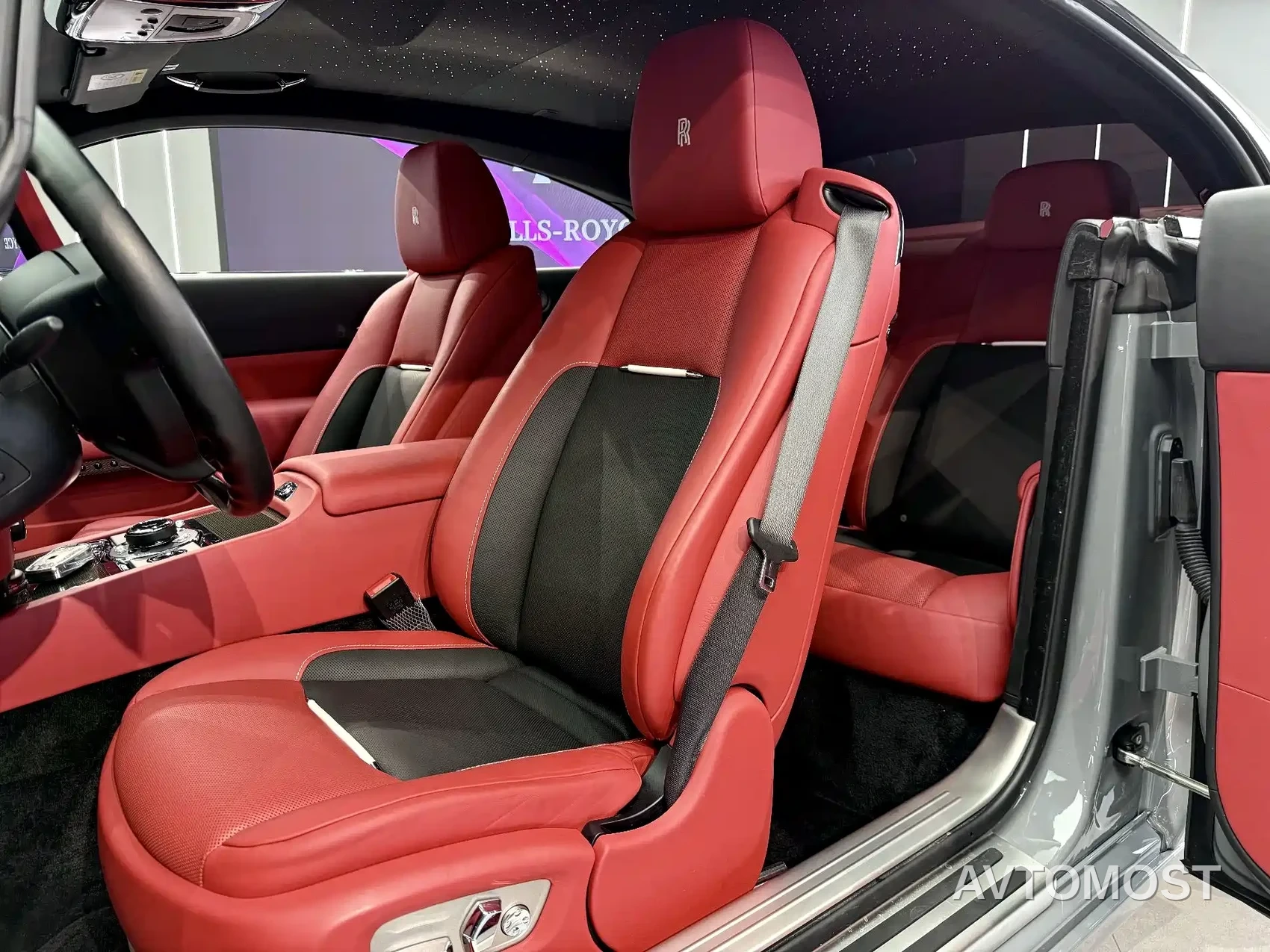 Rolls-Royce Wraith 2018 6.6T Black Badge — фото 5