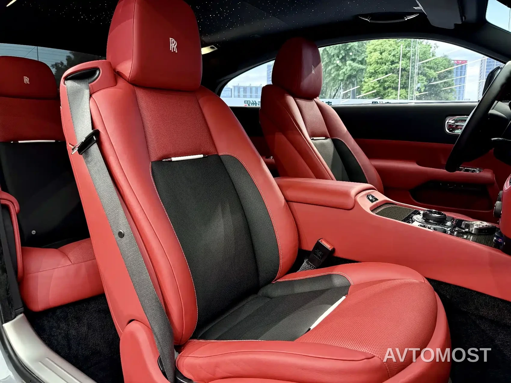 Rolls-Royce Wraith 2018 6.6T Black Badge — фото 8
