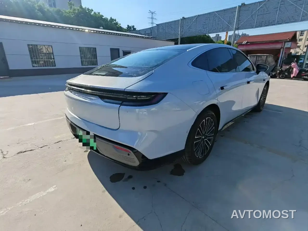 Geely Galaxy Xingyao 8 2025 130km EM-i Premium Edition — фото 6