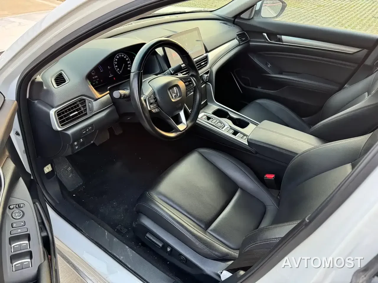 Honda Accord 2022 Sharp Hybrid 2.0L Sharp Leader Edition — фото 11