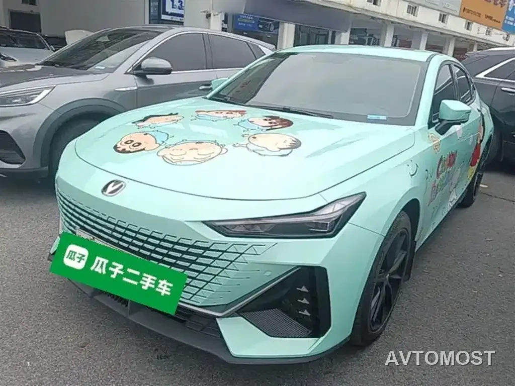 Changan UNI-V iDD 2023 ZhiDian iDD 1.5T 113km Smart Fun Edition — фото 1