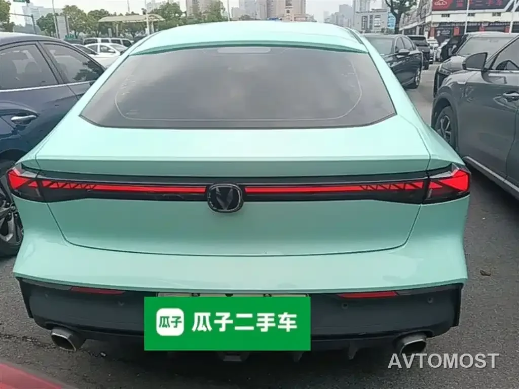 Changan UNI-V iDD 2023 ZhiDian iDD 1.5T 113km Smart Fun Edition — фото 4