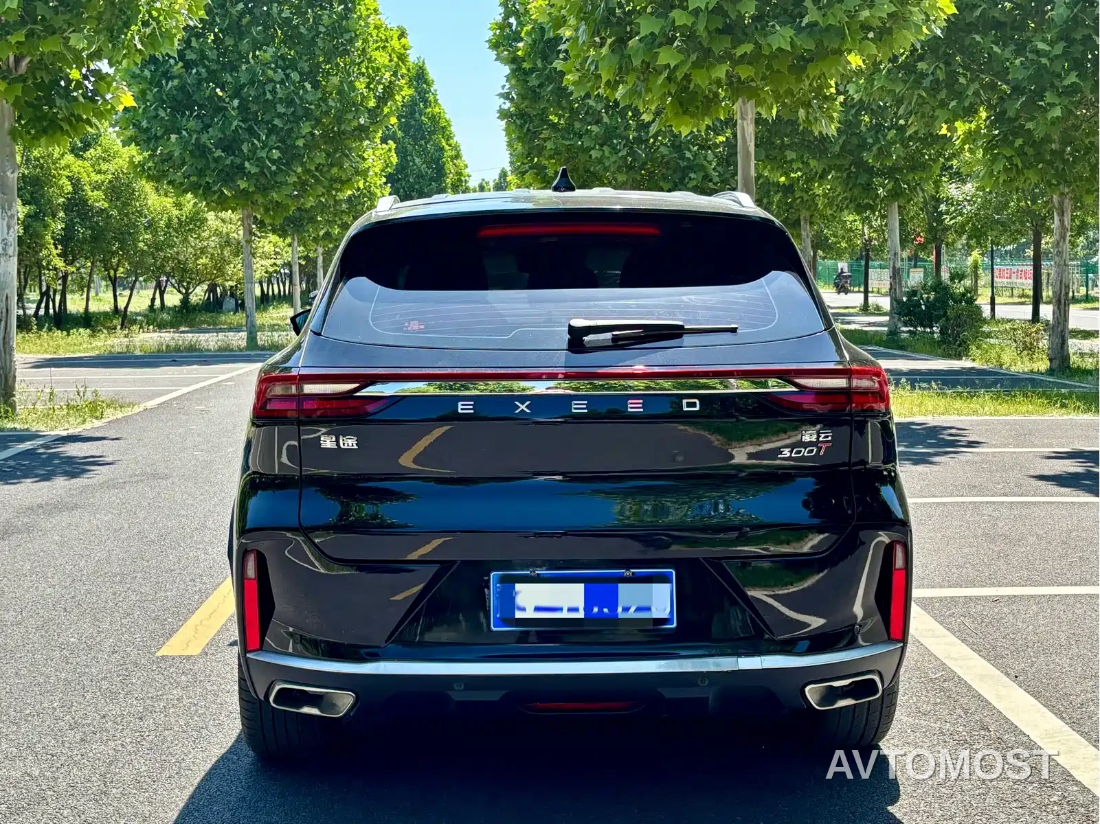 Exeed Lingyun 2024 300T 2WD Starlight Edition — фото 9