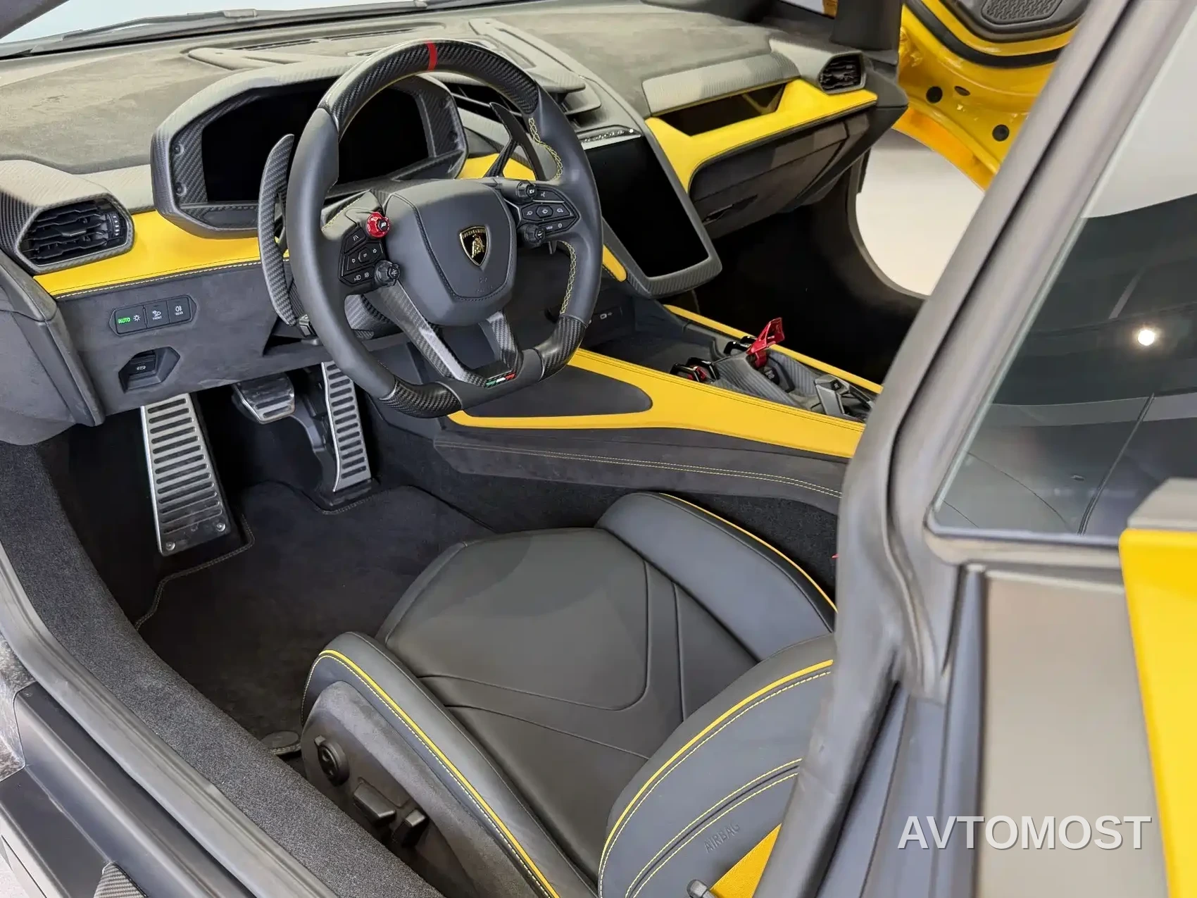 Lamborghini Revuelto 2023 6.5L PHEV Standard — фото 7