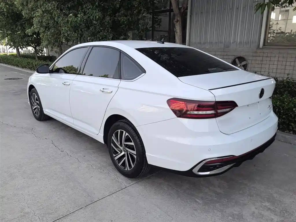 Volkswagen Lavida 2024 Model 300TSI DSG Starlight Leading Edition — фото 5