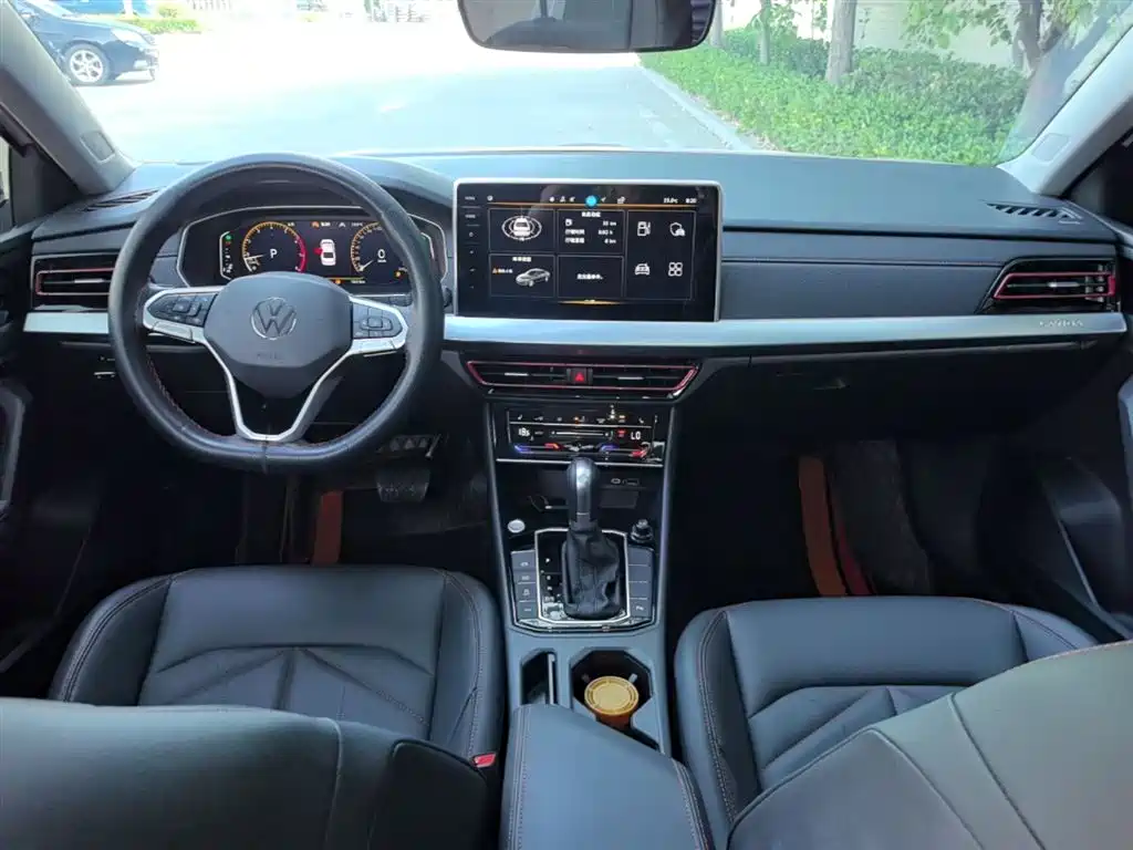 Volkswagen Lavida 2024 Model 300TSI DSG Starlight Leading Edition — фото 10