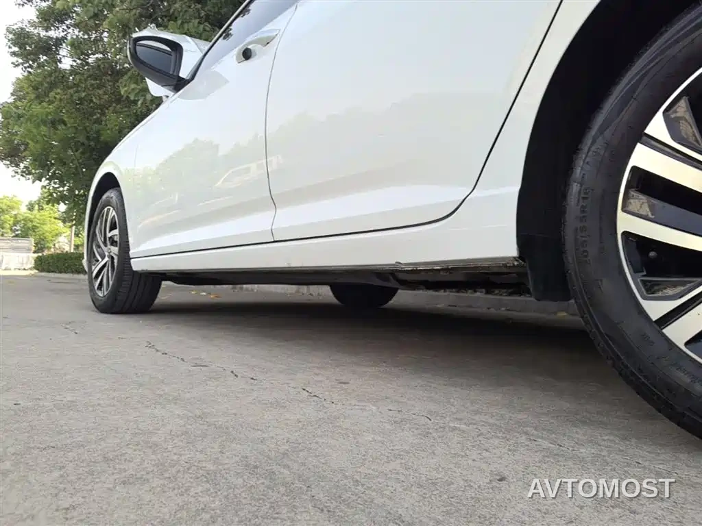 Volkswagen Lavida 2024 Model 300TSI DSG Starlight Leading Edition — фото 22