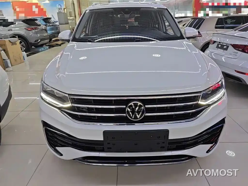 Volkswagen Tiguan L 2023 330TSI Auto 2WD R-Line Premium Edition — фото 3
