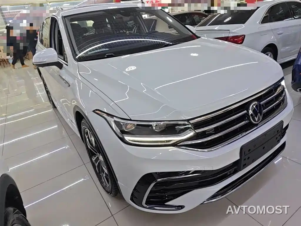 Volkswagen Tiguan L 2023 330TSI Auto 2WD R-Line Premium Edition — фото 4