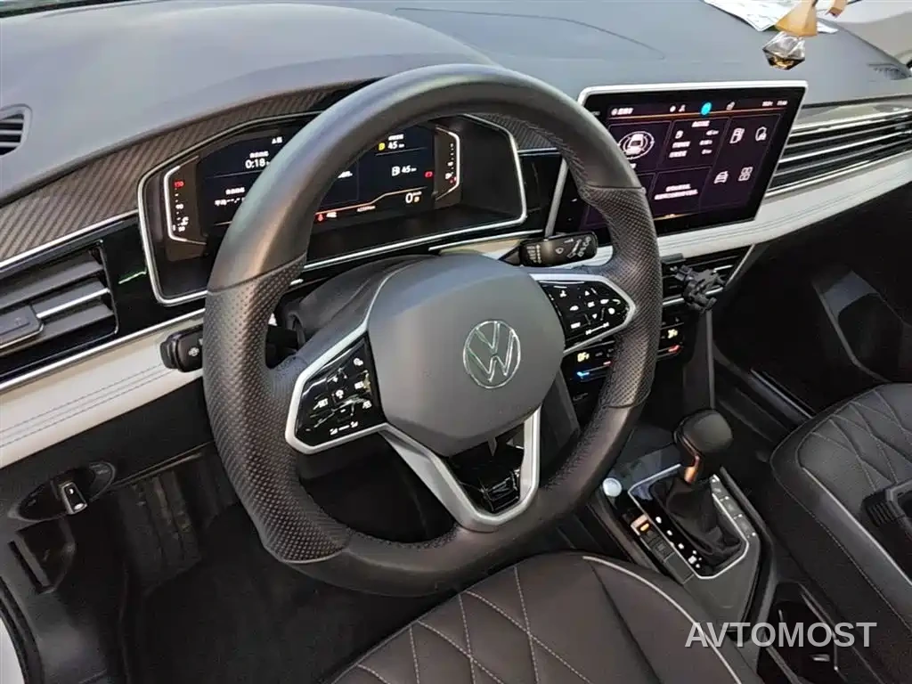 Volkswagen Tiguan L 2023 330TSI Auto 2WD R-Line Premium Edition — фото 10