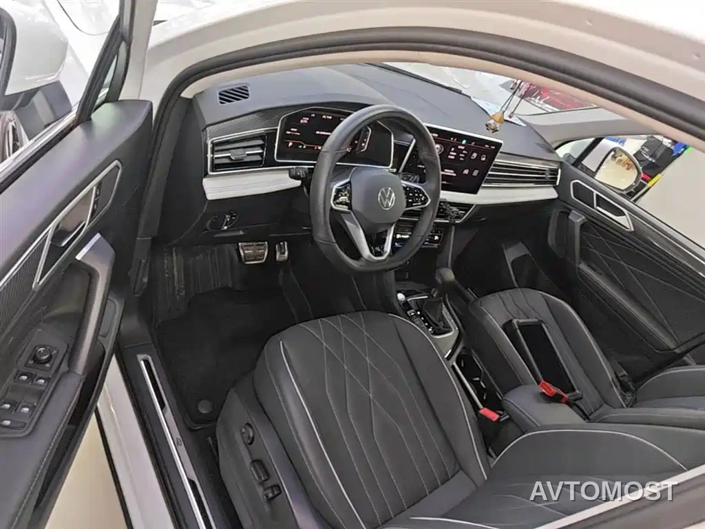 Volkswagen Tiguan L 2023 330TSI Auto 2WD R-Line Premium Edition — фото 16