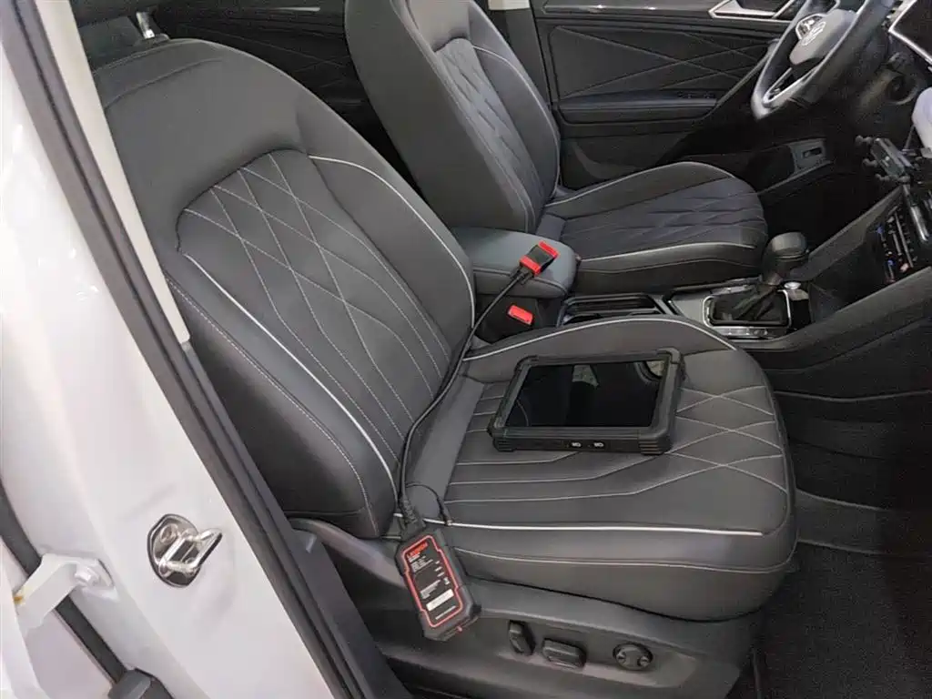 Volkswagen Tiguan L 2023 330TSI Auto 2WD R-Line Premium Edition — фото 25