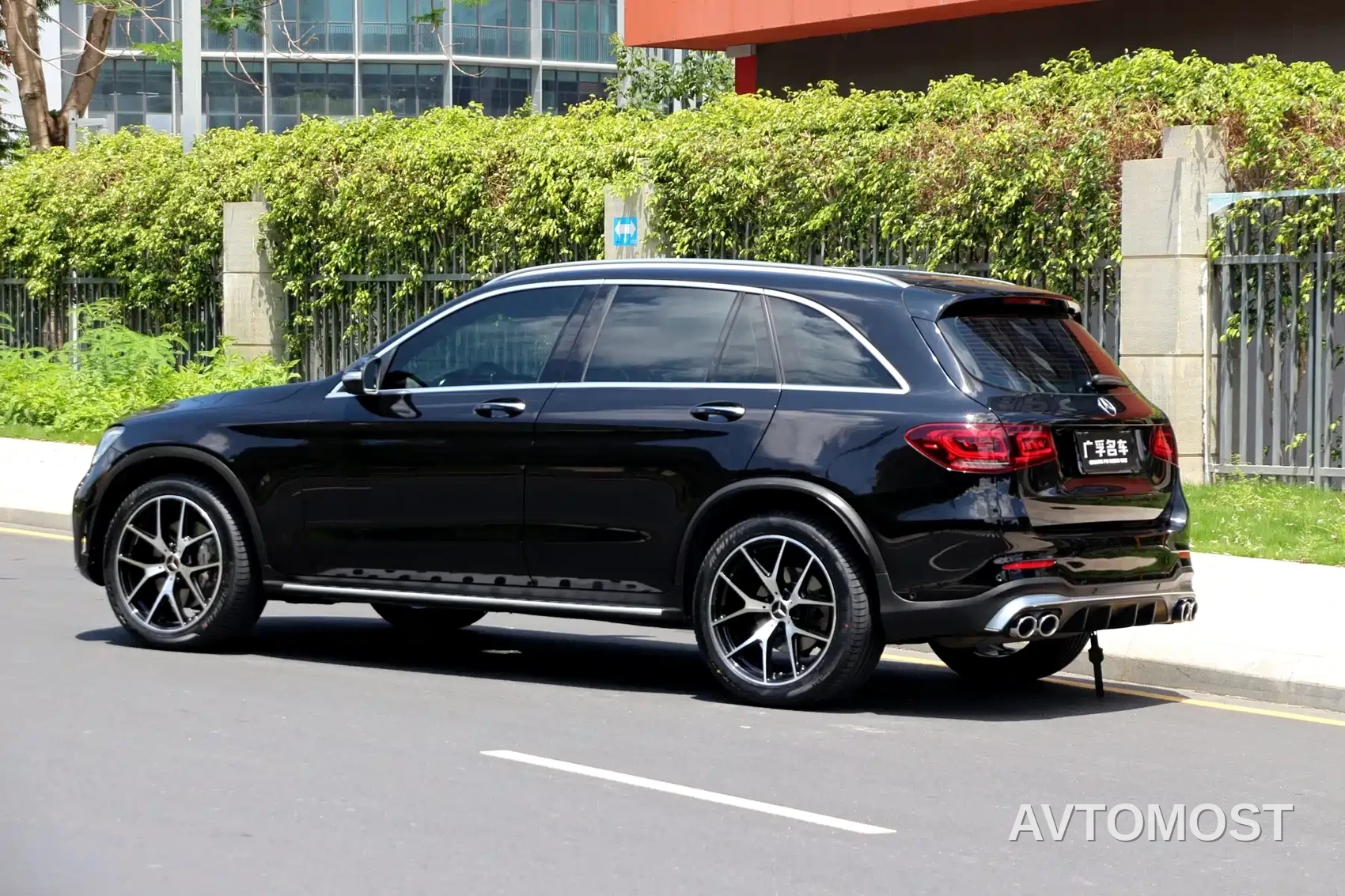 Mercedes-Benz GLC AMG 2020 AMG GLC 43 4MATIC — фото 11