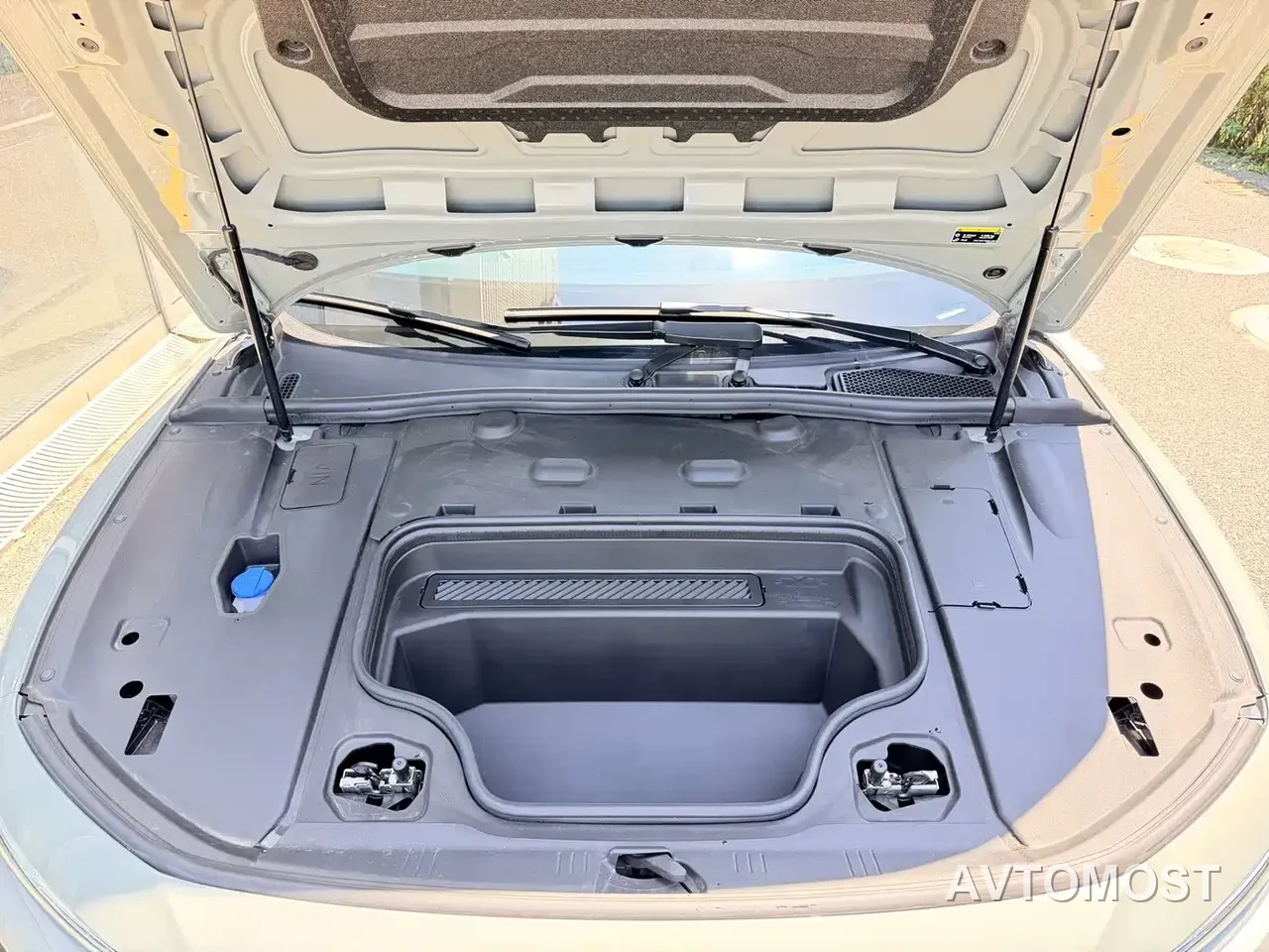 Audi A6L e-tron 2026 Model Pioneer Edition — фото 3
