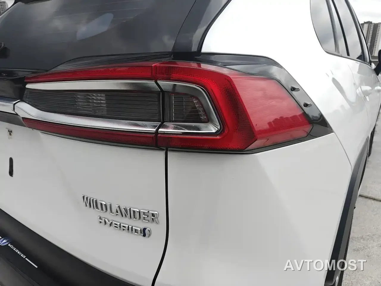 Toyota Wildlander 2020 Dual Engine 2.5L E-CVT FWD Luxury — фото 10