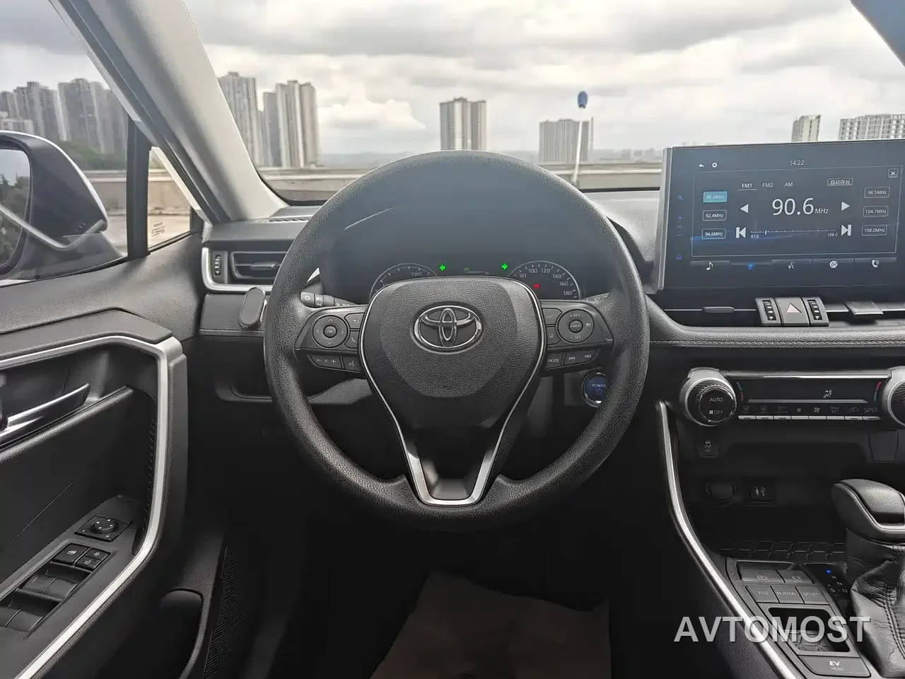 Toyota Wildlander 2020 Dual Engine 2.5L E-CVT FWD Luxury — фото 16