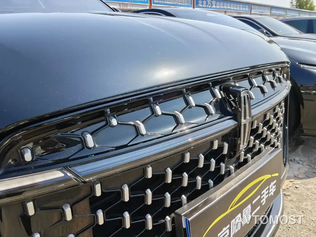 Lincoln Nautilus 2025 2.0T AWD Premium Hybrid — фото 3