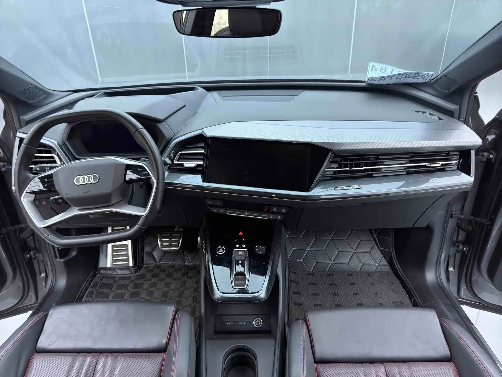 Audi Q5 e-tron 2022 40 e-tron Starlight Edition Mecha Suit Sun Chaser Version — фото 16