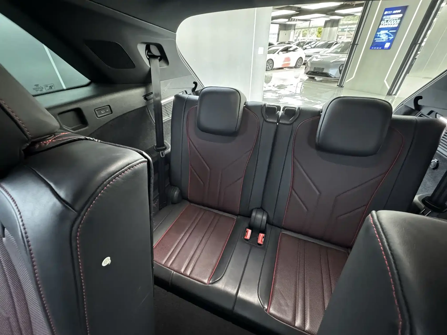 Audi Q5 e-tron 2022 40 e-tron Starlight Edition Mecha Suit Sun Chaser Version — фото 25
