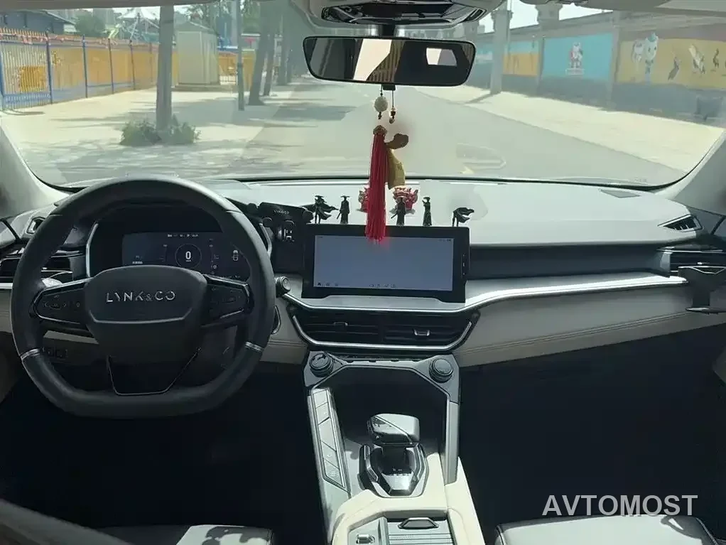 Lynk & Co 06 EM-P 2020 PHEV Plus — фото 9