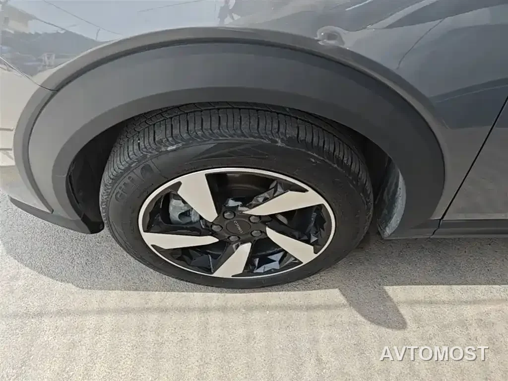 Lynk & Co 06 EM-P 2020 PHEV Plus — фото 18