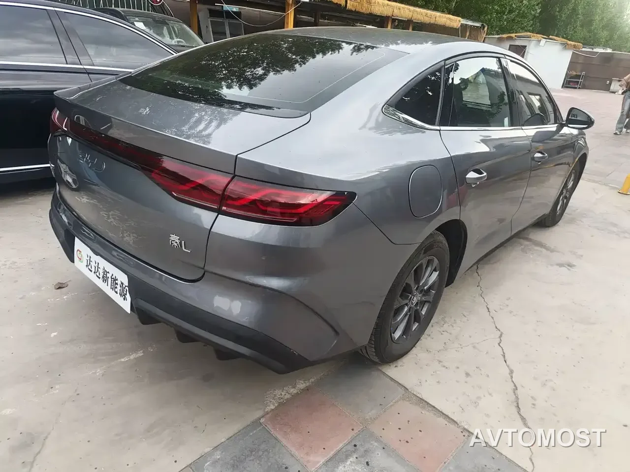 BYD Qin L 2024 DM-i 80KM Leading Edition — фото 3