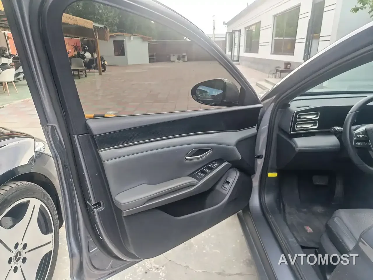 BYD Qin L 2024 DM-i 80KM Leading Edition — фото 8